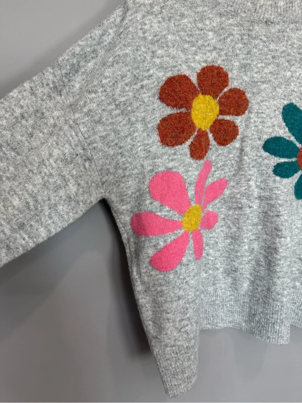 Natural Life Floral Sweater Gray Soft Knit Oversized Cozy Daisy Size Medium - Picture 3 of 6